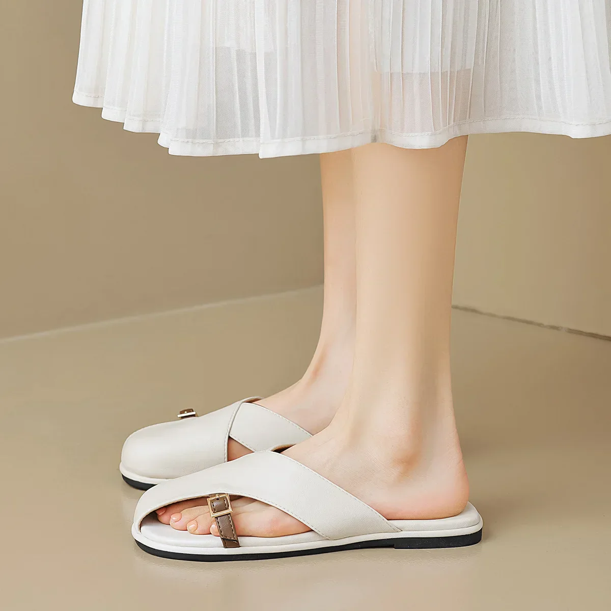 Sora Leather Sandals - Image 3